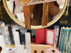 -LADY FAFA(巨鹿路陕西南路路口店)
