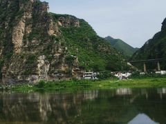 -百里峡七彩艺术小镇