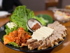 蔬菜包肉-第二外国语学院-韩国餐厅(朝阳路店)