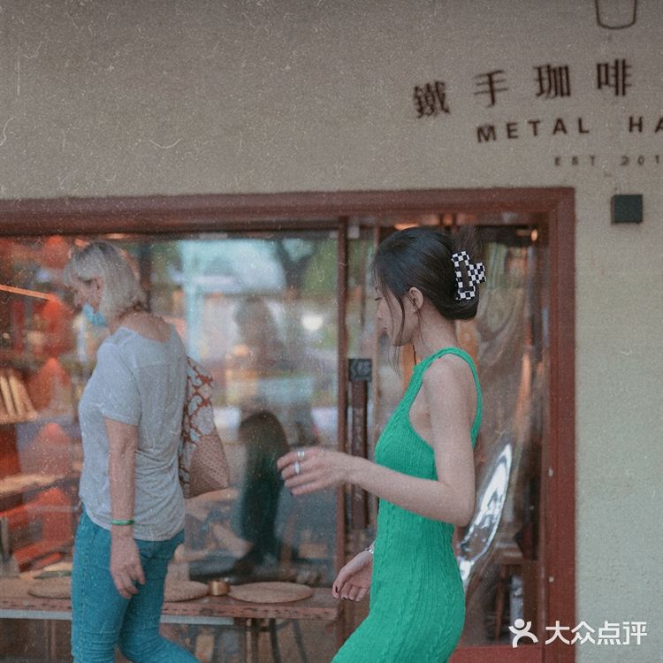 我们会不会相遇 在街角的咖啡店