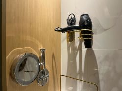 -香港倾城国际·美容美体中心