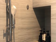-深圳龙华大浪商业中心亚朵X酒店