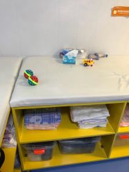 抚触台-子木乐园婴儿游泳馆(水晶港店)