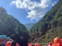 -安吉龙王山峡谷漂流