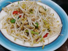 绿豆芽-青年路烩面馆(绿地世纪城店)