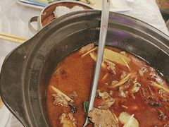 -霄汉牛三鲜湖北砂锅菜(万松园2店)