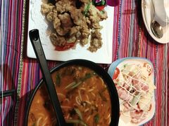 -香巴拉云南餐厅(华莱坞店)