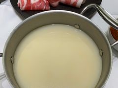 -红鼎豆捞·非遗鲍皇汤火锅(宝丰路店)