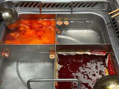 麻辣番茄双拼-海底捞火锅(翔龙天地广场店)