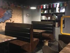 卡座-夜猫子串吧·龙虾.江西小炒(万塘路店)