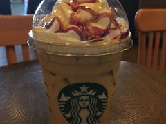金桂樱桃白巧克力冰摩卡-星巴克(北京首都国际机场7店)