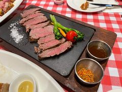 果香腰眼牛排-1886德国汽车餐厅(外滩十六铺码头店)