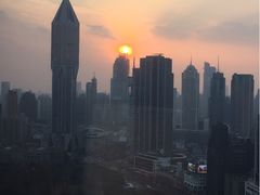 窗外-上海世茂皇家艾美酒店