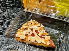 -鲍师傅糕点(青年汇店)