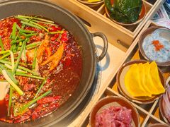 全牛油红汤锅-芈重山老火锅(广州首店)