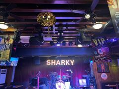 -鲨鱼美式餐厅酒吧Sharky