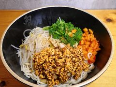 -两勺子一碗口水鸡拌面