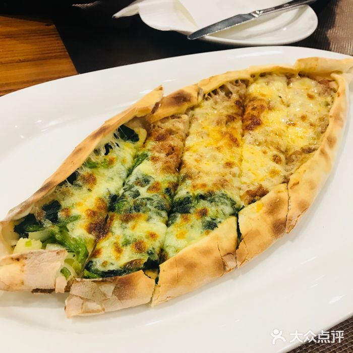 TUK土耳其餐厅·下午茶(卢湾店)菠菜芝士披萨图片