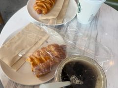 -星巴克臻选(深圳龙华红山天虹店)