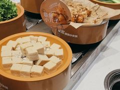 -龍歌自助小火锅(市南金茂湾店)