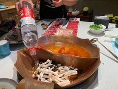 -墨居上隐·院子里火锅(峨眉店)