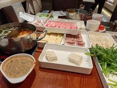 -重庆小天鹅自助火锅店(空港跨境店)