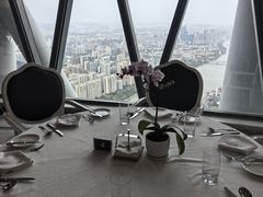 -广州塔卢特斯法国旋转餐厅