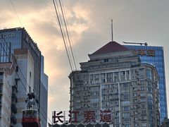 -白象居
