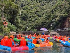 -安吉龙王山峡谷漂流