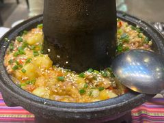 -香巴拉云南餐厅(华莱坞店)