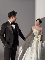 -雪中彩影婚纱摄影·微光艺术中心