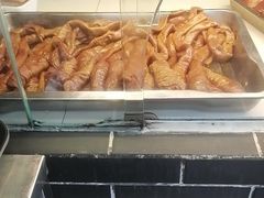 -老鼎万春卤菜(五代传承创始老店)