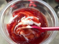 草莓圣代-蜜雪冰城(一市场店)