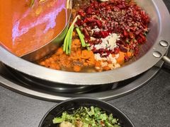 -沸炉重庆老火锅(军事博物馆店)