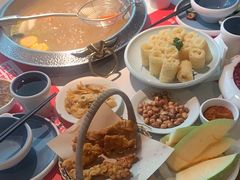 -左庭右院鲜牛肉火锅(金山万达店)