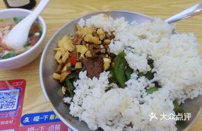 Stir-fried Pork with Green Peppers and Stir-fried Pork Liver