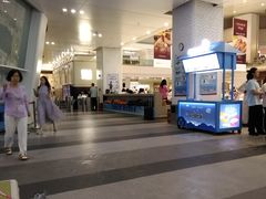 -冰纷万象滑冰场(深圳万象城店)