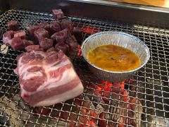 -肉甲韩国木炭烤肉(新壹街1店)