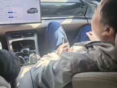 -弘仁宝佳比亚迪4S店(宝山旗舰店)