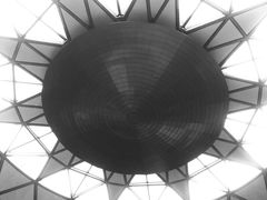 -上海滴水湖皇冠假日酒店