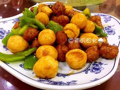 鹌鹑蛋烧丸子-李连贵熏肉大饼(天通苑店)