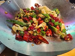 -霸气大叔干锅鸭头·龙虾烧烤·川菜·赛事直播(三里屯店)