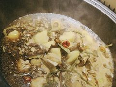 -锅老头海鲜铁锅炖