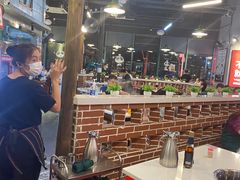 大堂-憨铁匠老火锅(龙岗万科里店)