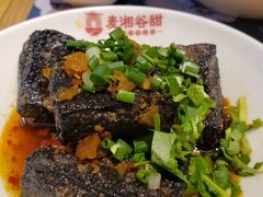 老长沙臭豆腐-呷佬·长沙手工米粉(金沙江路店)