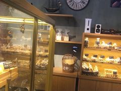 面包甜点陈列柜-啊噗吐呦现场烘焙(麦凯乐店)