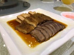 -三寓宾馆宴会厅