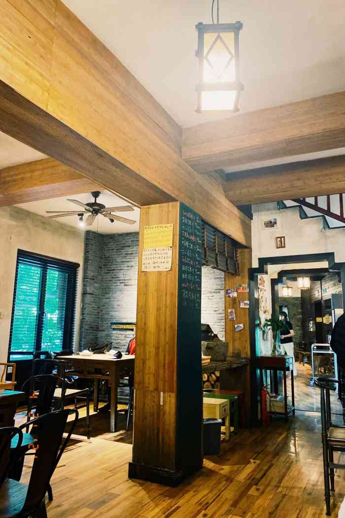 江南驿(上天竺店)-"在山上的绿水青山间的饭店,就这个景色已经.