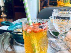 缤纷莓果茶-蜜桃花开·中西融合菜E&W(南长街店)