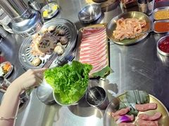 -哈哈碳都·牛肋条无限自助烤肉(宝龙店)